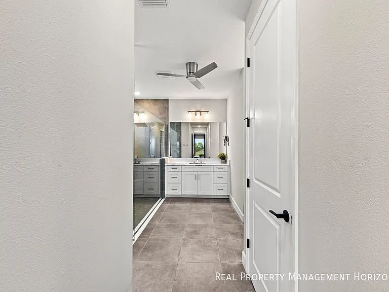 4430 Pond Brook Ct — Photo 31