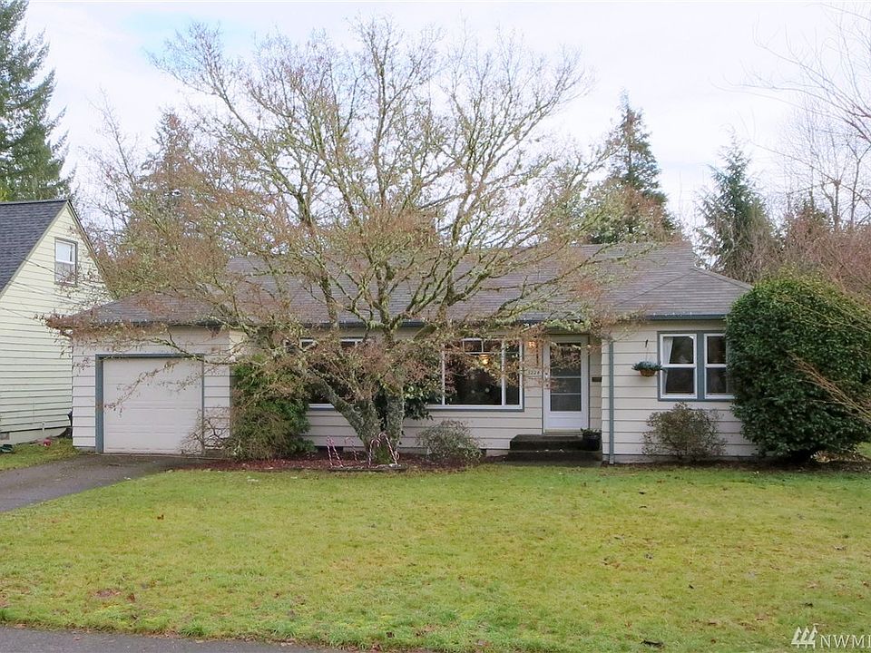 1st image of 3224 SE Lorne St