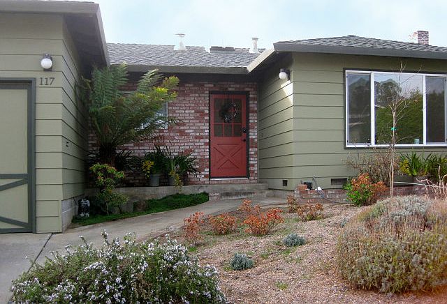 1st image of 117 De Anza Ct