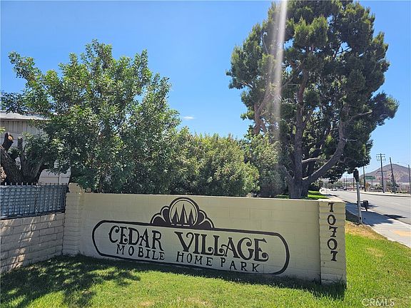 2nd image of 10701 Cedar Ave Space 104