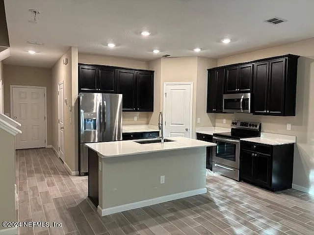 3 bed, 2.5 bath, 1574 sqft, $2,000 — Photo 4