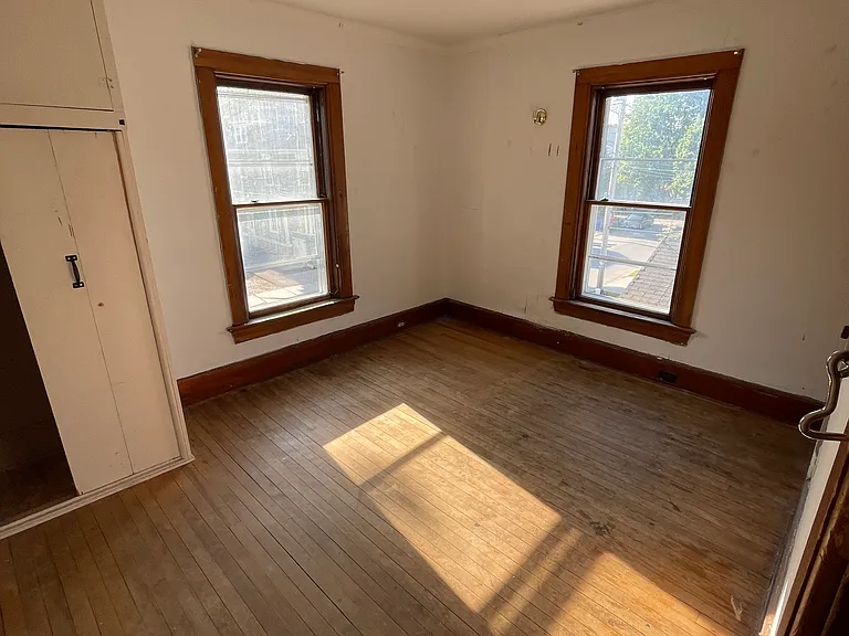 108 Buell St — Photo 8