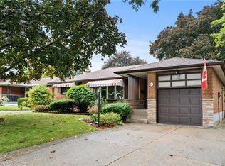 98 Laurier Ave, Hamilton, ON L9C3S4