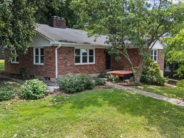 19 Ashmore Dr, Frankfort, KY 40601