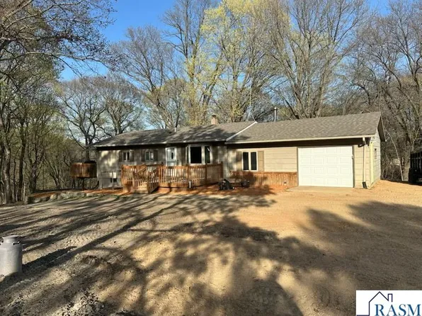 20606 Hilltop Ln, Belle Plaine, MN 56011