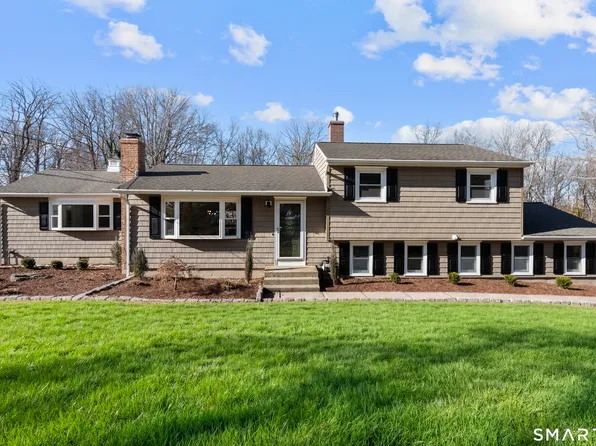 671 Elm Street, Monroe, CT 06468