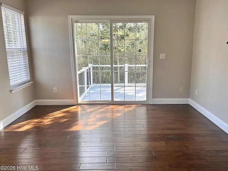 4068 Winds Ridge Dr — Photo 3