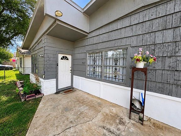 2nd image of 9113 Oak Knoll Ln