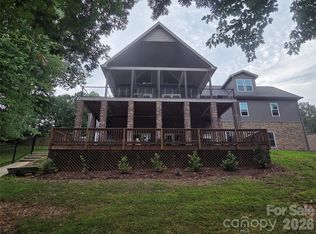 393 Stillwater Rd, Troutman, NC 28166
