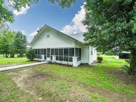 3rd image of 2144 County Road 1855