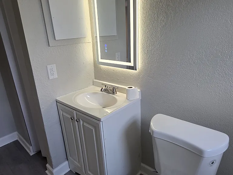 101 S Forest St #1 — Photo 12