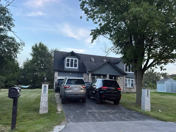 2961 E Shagbark Trl, Crete, IL 60417