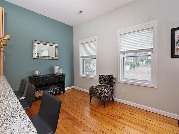 5th image of 50 Sullivan St #2