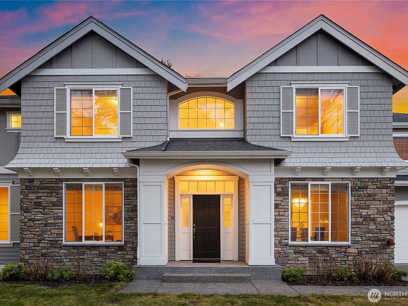 2nd image of 11015 NE 18th Place