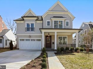 5110 Battery Ln, Bethesda, MD 20814