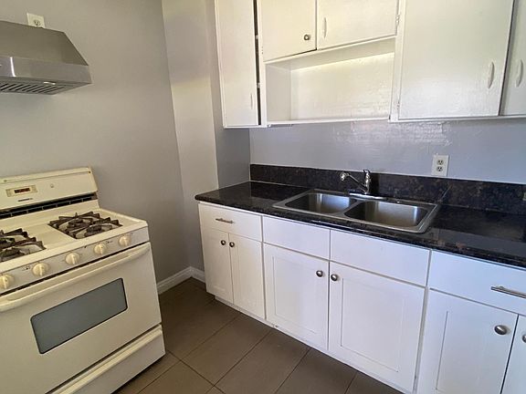 5th image of 137 N Pleasant Ave #137