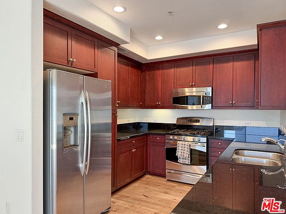 5th image of 629 Traction Ave APT 630