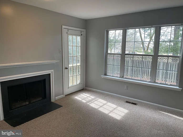 6 Marketree Ct — Photo 33
