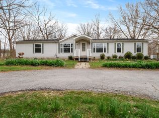 442 W Division Rd, Valparaiso, IN 46385