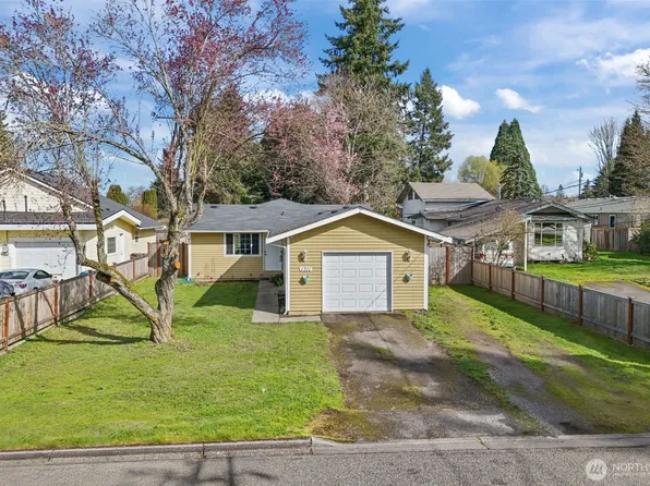 1711 4th Avenue NW, Puyallup, WA 98371
