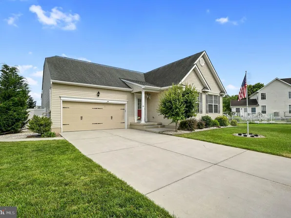 44 Homberg Cir, Dover, DE 19904