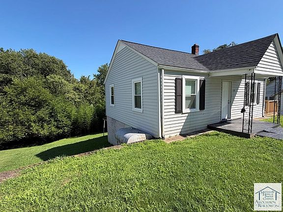 3rd image of 428 Clearview Dr
