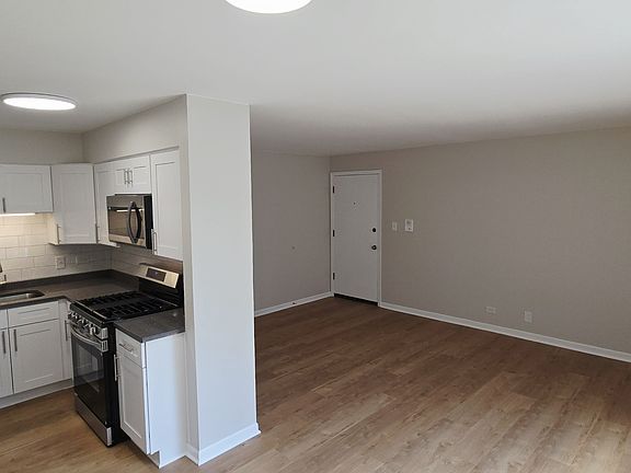 2nd image of 16601 Jean Ln APT 2C