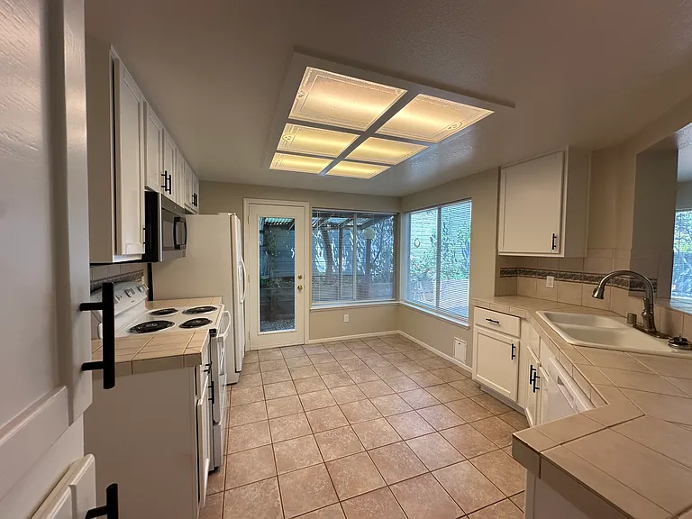 2635 Alpine Creek Rd — Photo 8