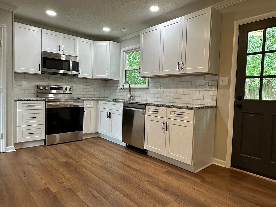 1st image of 5015 Lake Circle Dr NE