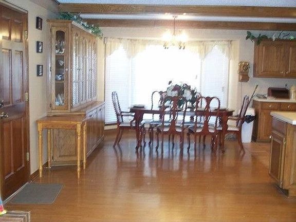 2nd image of 624 Mounds Pleasant Cir