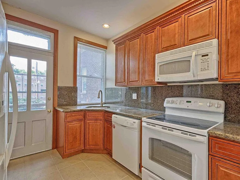 4252 Botanical Ave #2 — Photo 7