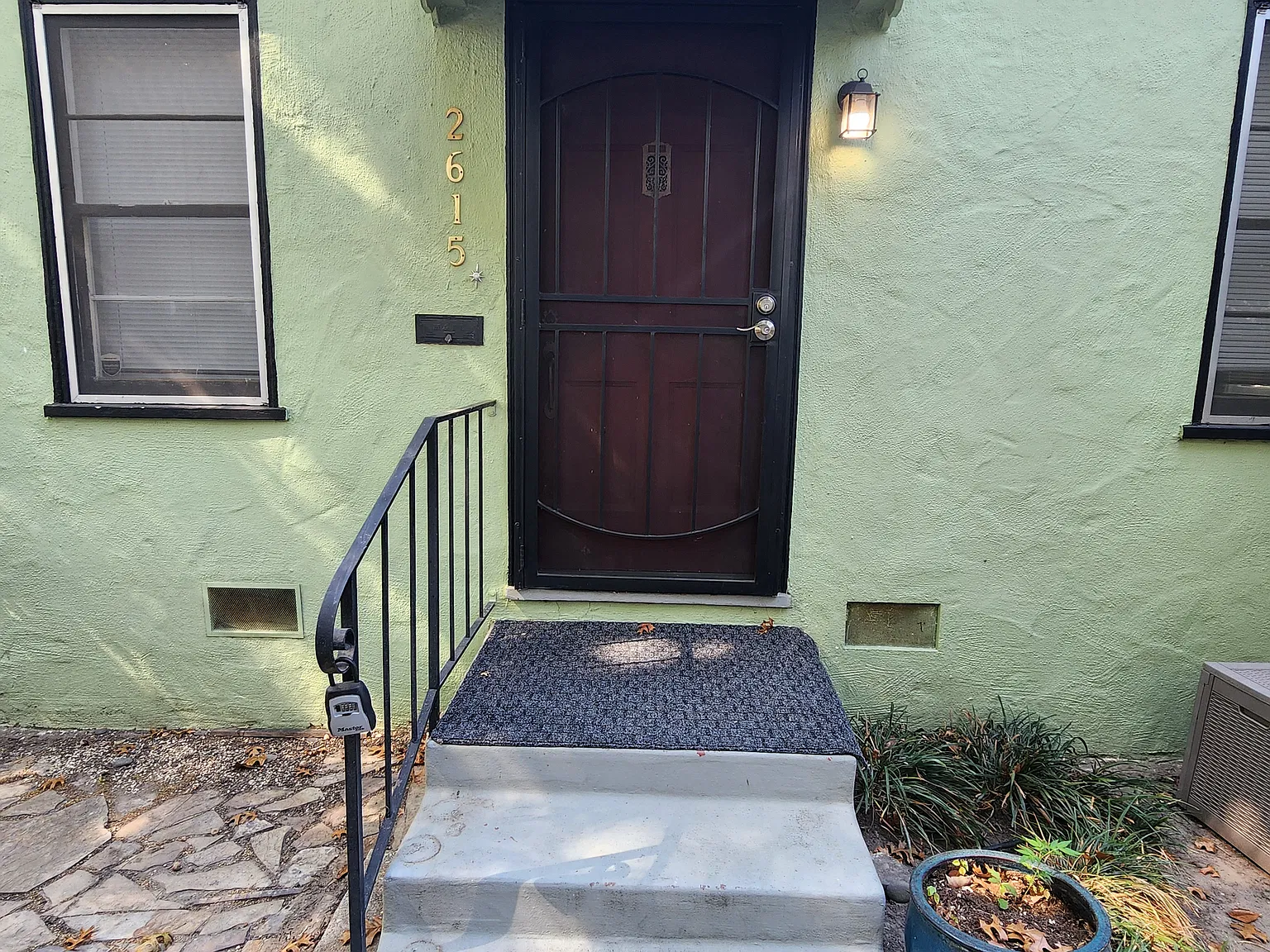 1 bed, 500 sqft, $1,750 — Photo 3