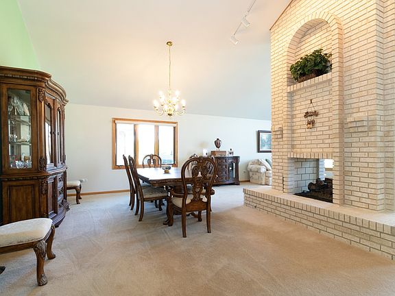 5th image of 7452 Bayfield Dr