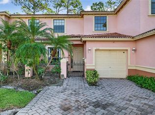7666 Bristol Cir, Naples, FL 34120