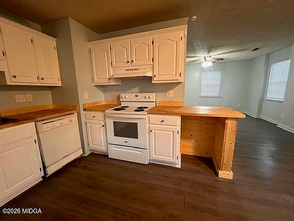 5th image of 1123 Sandy Beach Dr