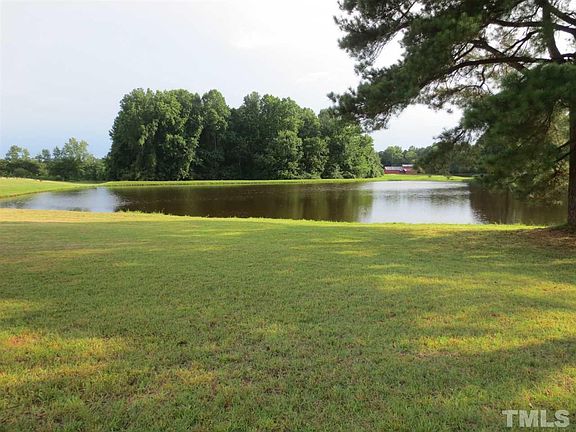 5th image of 38 Pond Meadows Dr