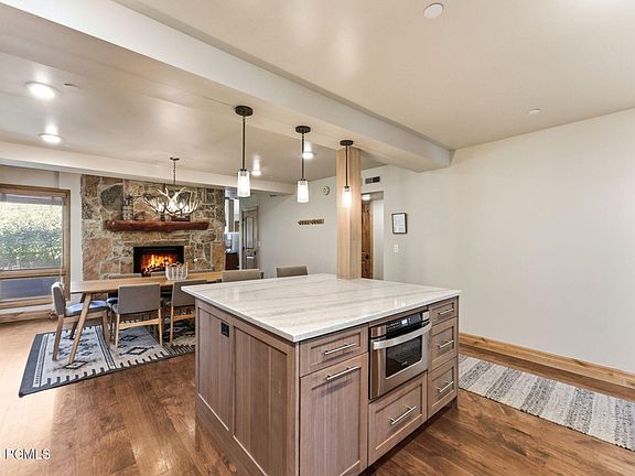 4th image of 1500 Deer Dr #21