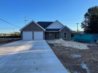 212 W Michigan Ave, Muscle Shoals, AL 35661