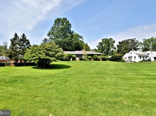 990 Swayze Ave, Washington Crossing, PA 18977