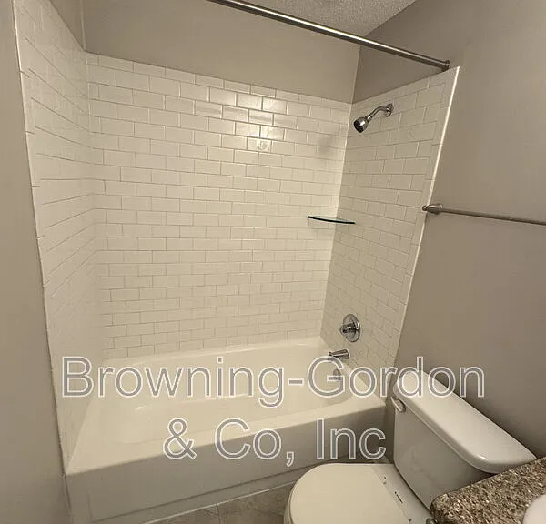 1303 Acklen Ave #103 — Photo 7
