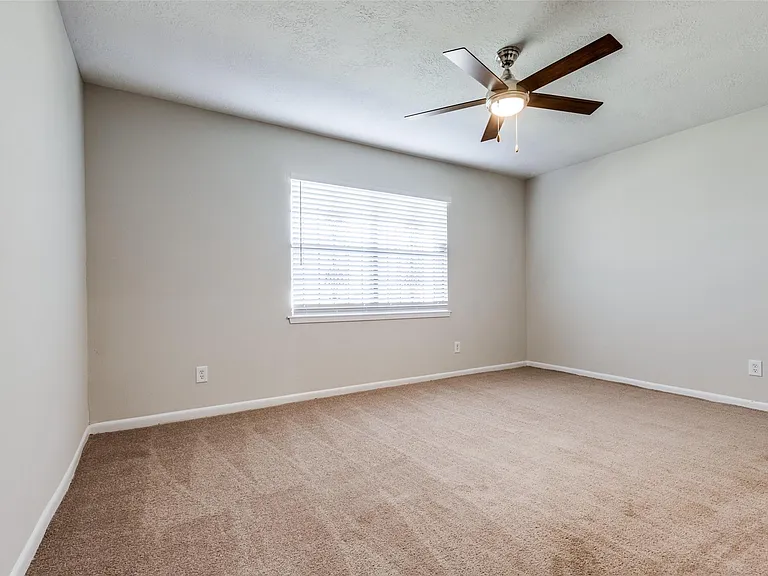 5426 Fairgreen Ln — Photo 21