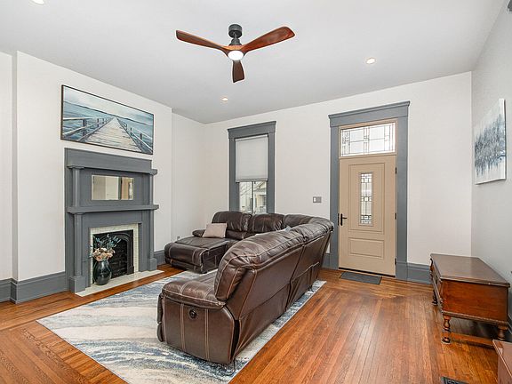 4th image of 1227 Holman Ave
