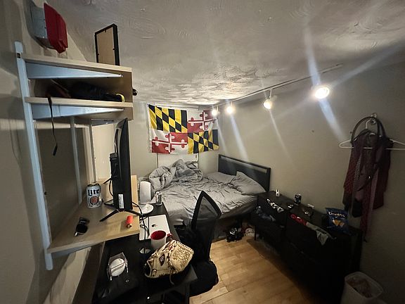 4th image of 584 Columbus Ave #1
