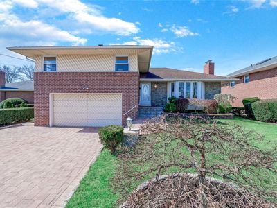 138 Betty Road, New Hyde Park, NY, 11040