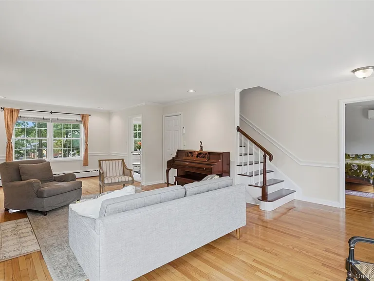 7 Lookout Ave — Photo 6