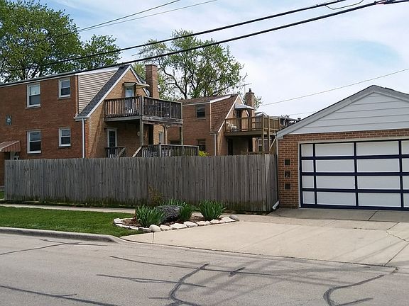 3rd image of 2452 N 76th Ct