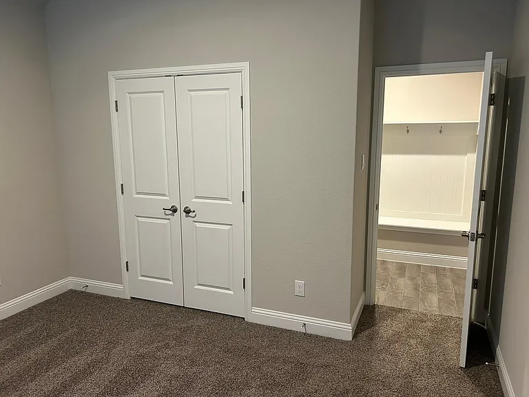 2032 Windsor Dr — Photo 20