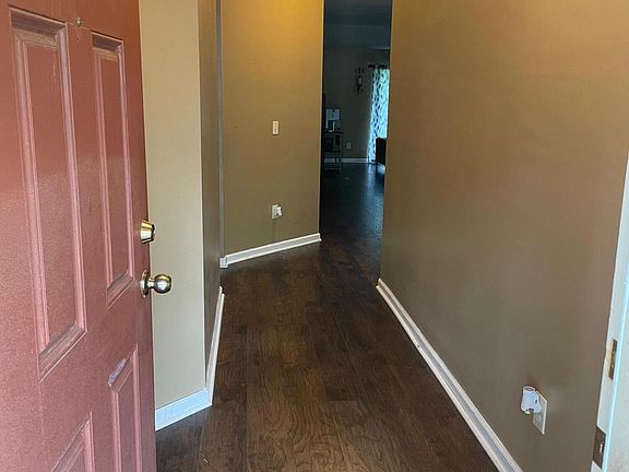 3rd image of 10933 CAMPUS HEIGHTS Lane