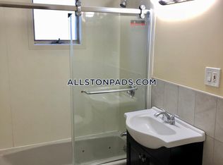 122 Holton St #U1, Brighton, MA 02135