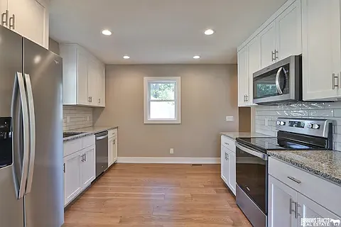 1212 N 10th St — Photo 7